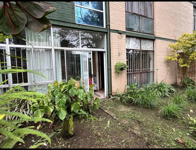 2 BEDROOM APARTMENT FOR SALE IN PINETOWN CENTRAL